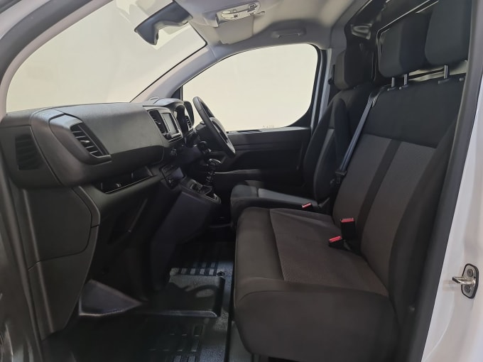 2025 Peugeot Expert