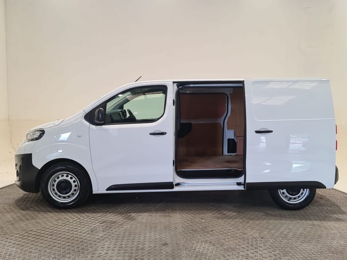 2025 Peugeot Expert