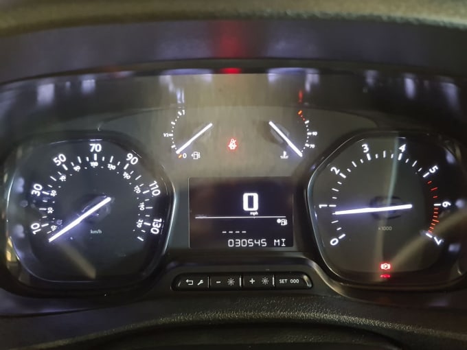 2025 Peugeot Expert