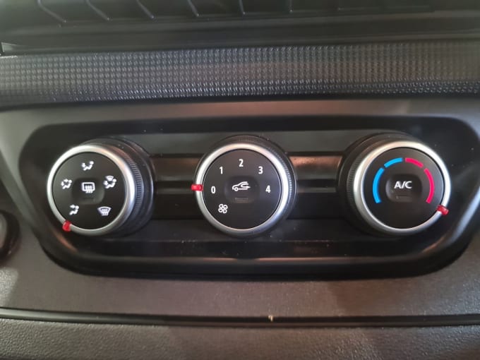 2025 Renault Trafic