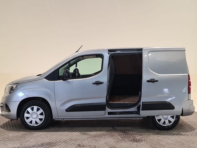 2025 Vauxhall Combo