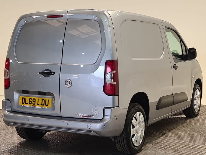 2025 Vauxhall Combo