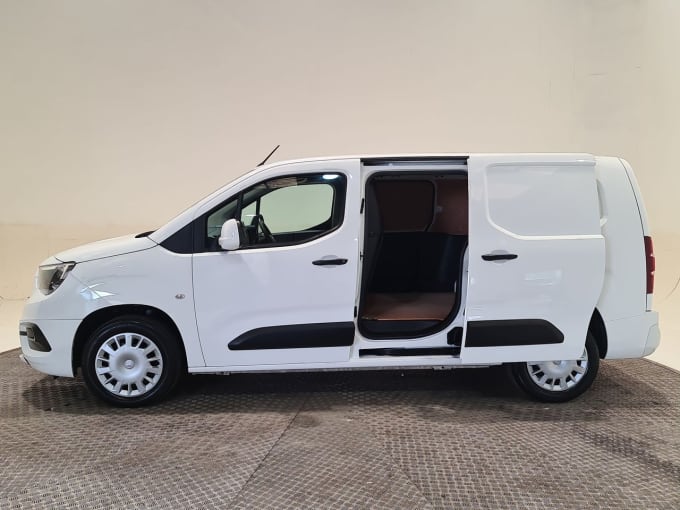 2025 Vauxhall Combo