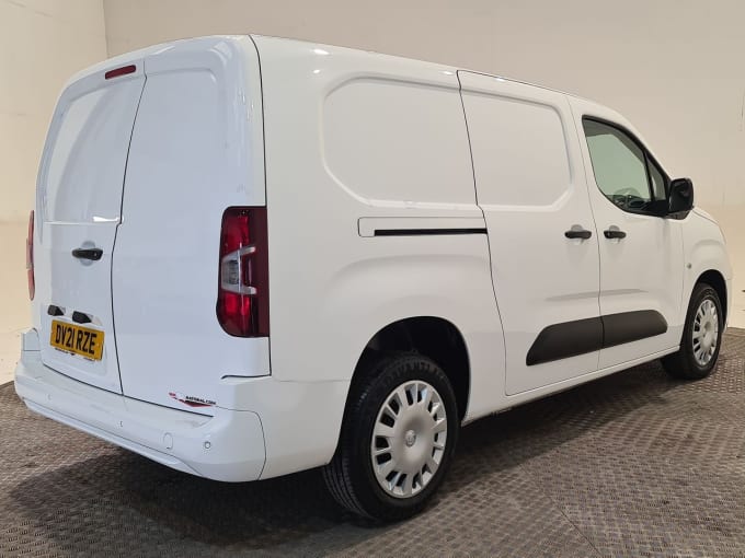 2025 Vauxhall Combo