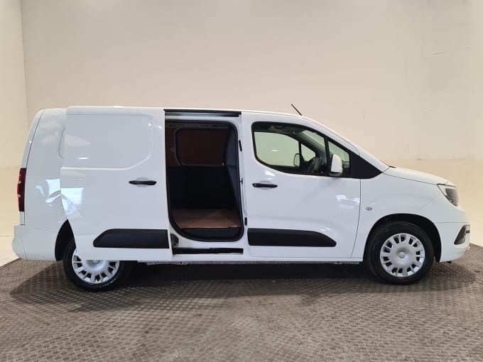 2025 Vauxhall Combo