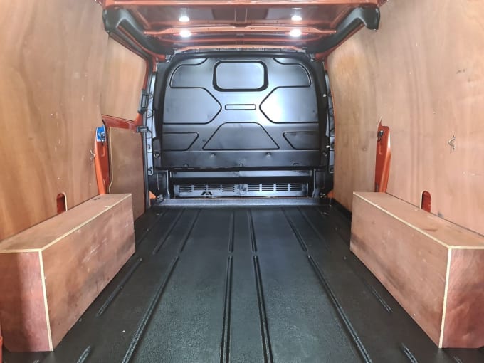 2025 Ford Transit Custom