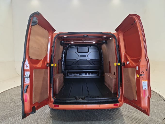 2025 Ford Transit Custom