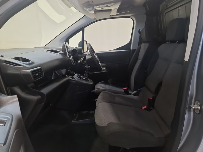 2025 Vauxhall Combo