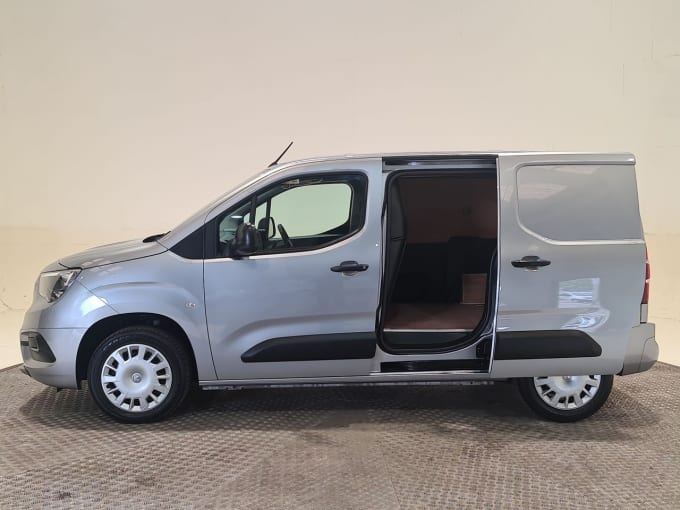 2025 Vauxhall Combo