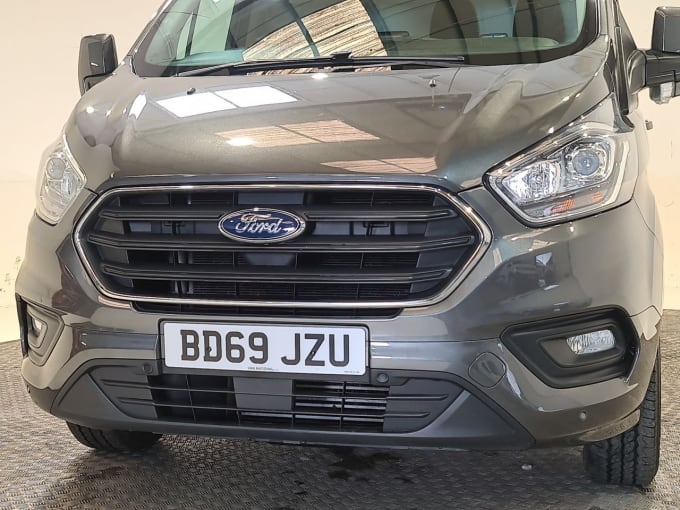 2025 Ford Transit Custom
