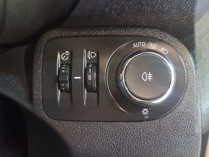 2025 Vauxhall Combo