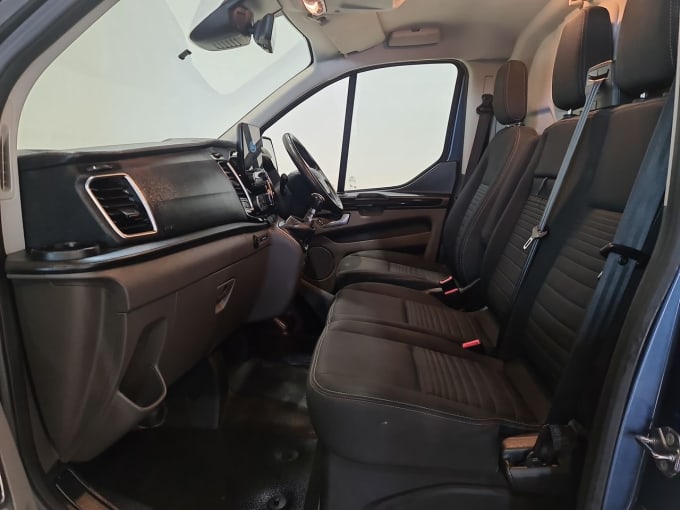 2025 Ford Transit Custom