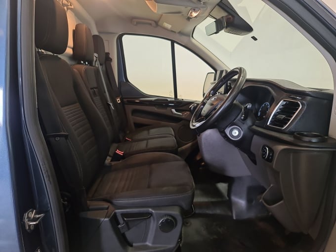 2025 Ford Transit Custom