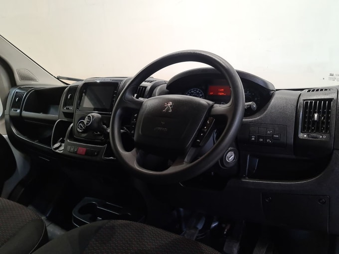 2025 Peugeot Boxer