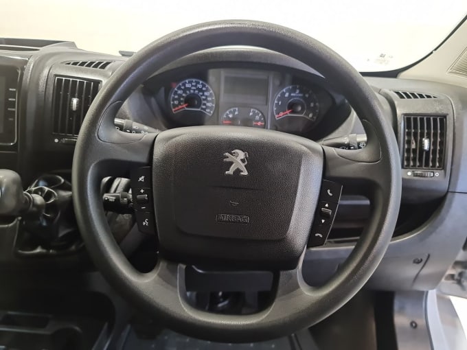 2025 Peugeot Boxer