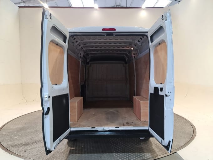 2025 Peugeot Boxer