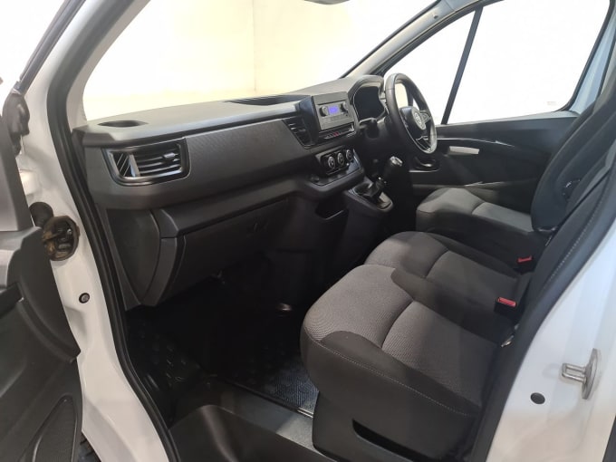 2025 Nissan Primastar