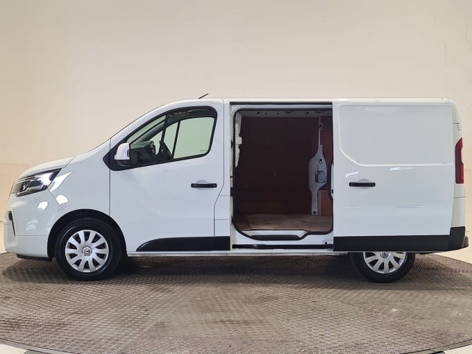 2025 Nissan Primastar