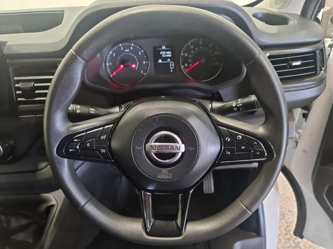 2025 Nissan Primastar