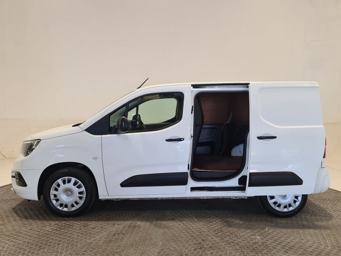 2025 Vauxhall Combo