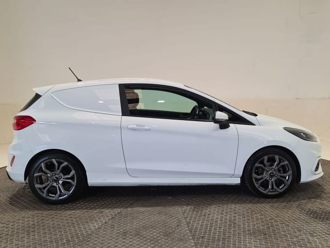 2025 Ford Fiesta Van