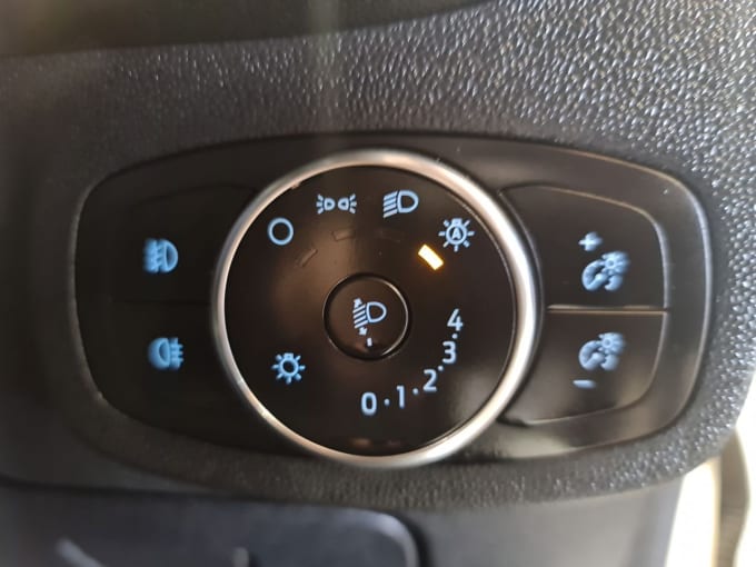 2025 Ford Fiesta Van