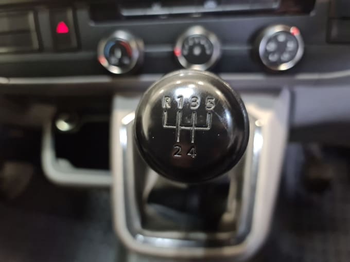 2025 Volkswagen Transporter