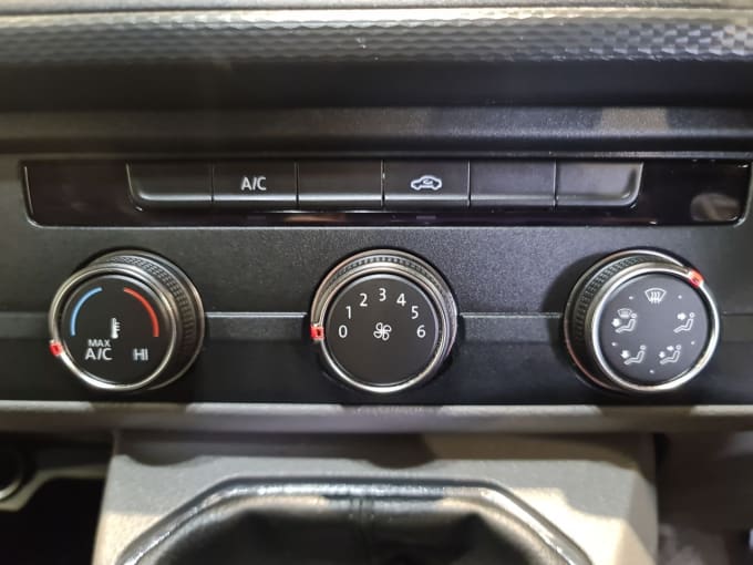 2025 Volkswagen Transporter
