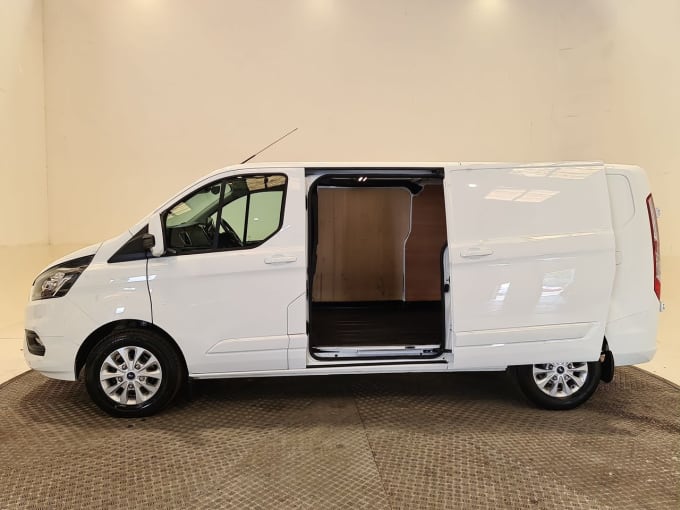 2025 Ford Transit Custom