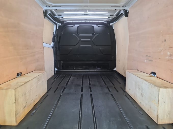 2025 Ford Transit Custom