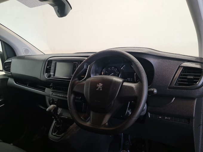 2025 Peugeot Expert