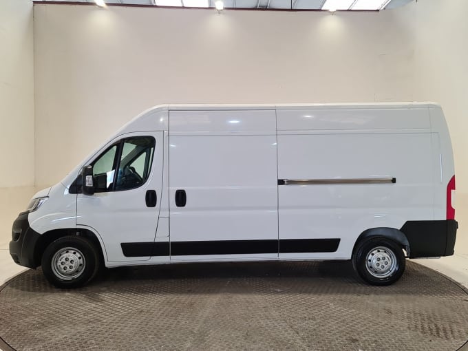 2025 Vauxhall Movano
