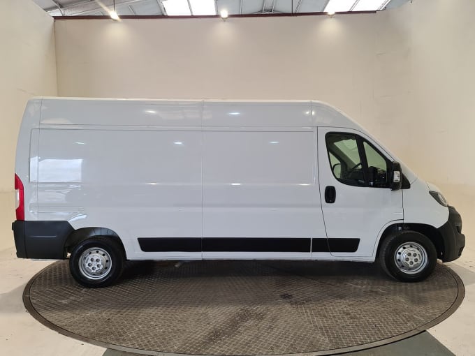 2025 Vauxhall Movano