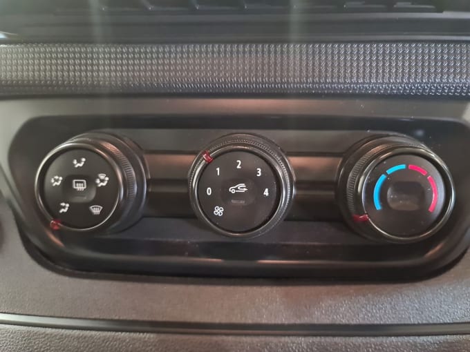 2025 Renault Trafic