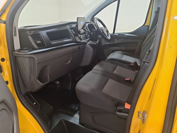 2025 Ford Transit Custom