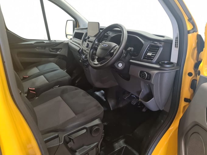 2025 Ford Transit Custom