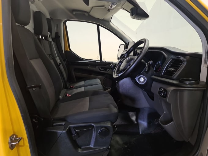 2025 Ford Transit Custom