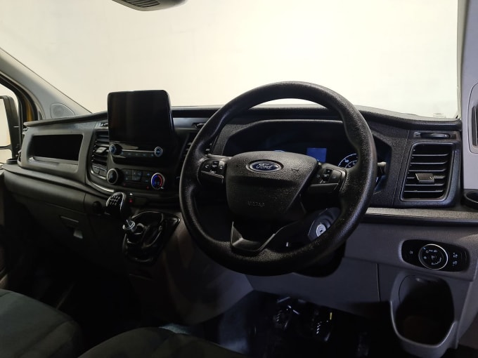 2025 Ford Transit Custom