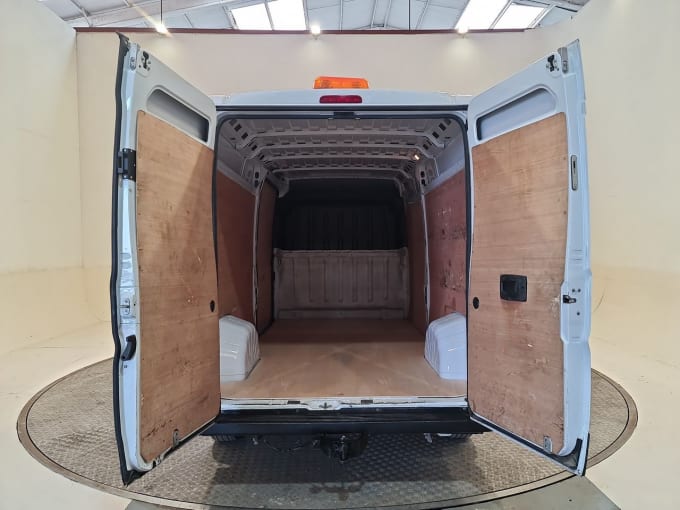 2025 Vauxhall Movano