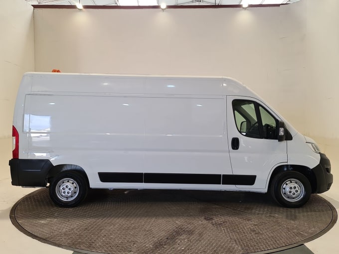 2025 Vauxhall Movano