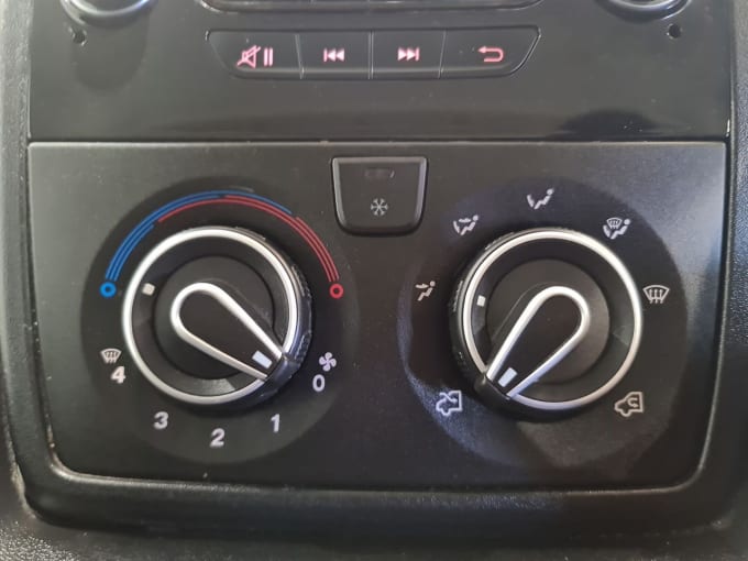2025 Vauxhall Movano