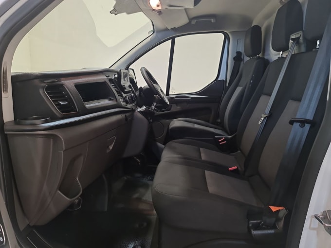2025 Ford Transit Custom