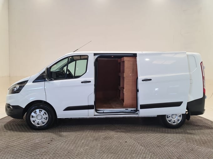 2025 Ford Transit Custom