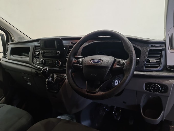 2025 Ford Transit Custom