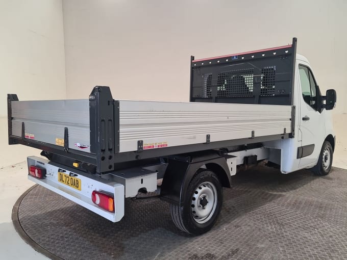 2025 Nissan Interstar