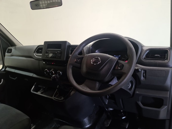 2025 Nissan Interstar