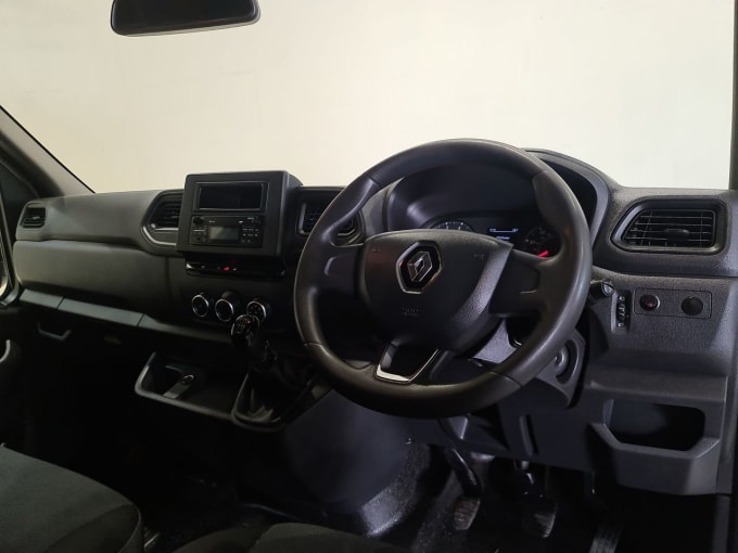 2025 Renault Master