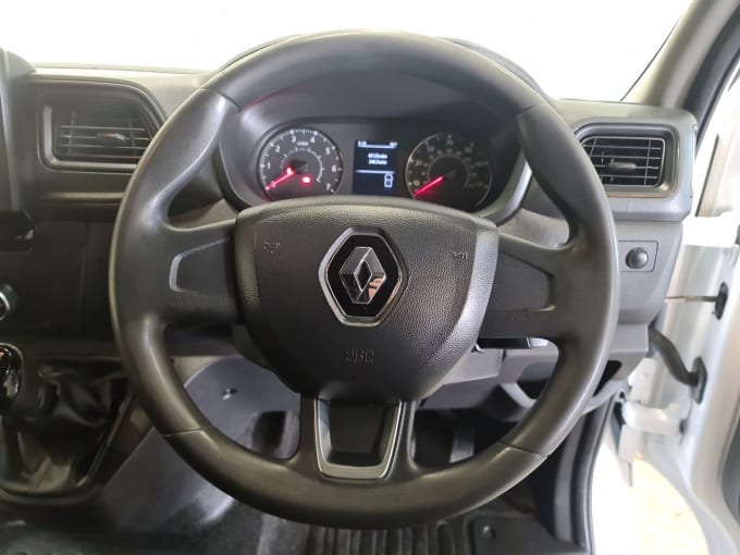 2025 Renault Master