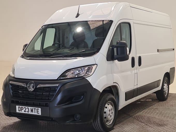 2025 Vauxhall Movano