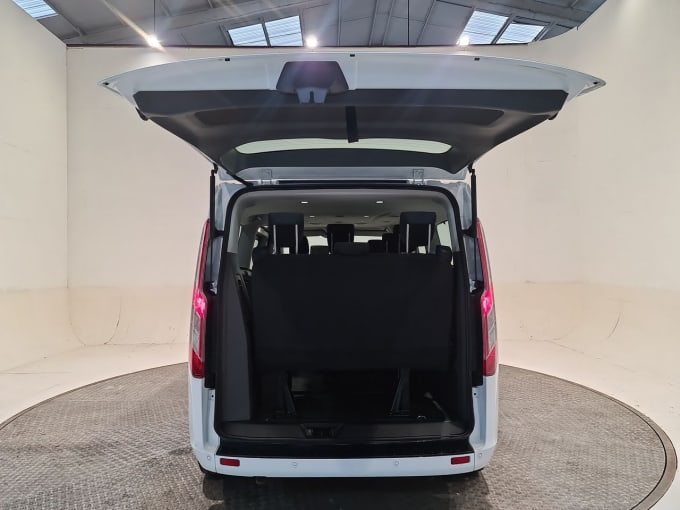 2025 Ford Tourneo Custom